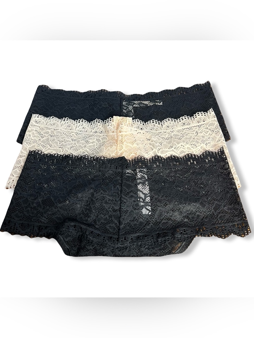 Soma NWT Lot of 3 Embraceable Enchanting Lace Retro Thongs Black Pale Sand Sz. L